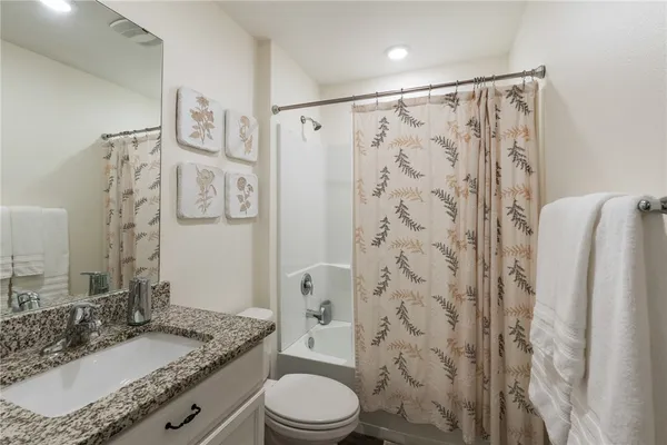 $2,550 | 1346 Trent Pk Lane, Corpus Christi, TX 78415