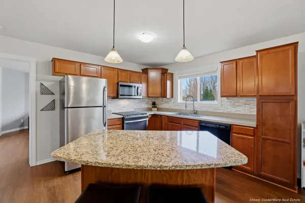 $449,900 | 4547 Green Meadow Drive, Caledonia, MI 49316