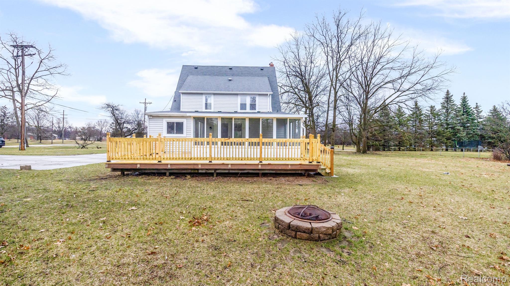 28653 Drake Road Farmington, MI 48331 - Photo 8 of 59 Gallery Image 8