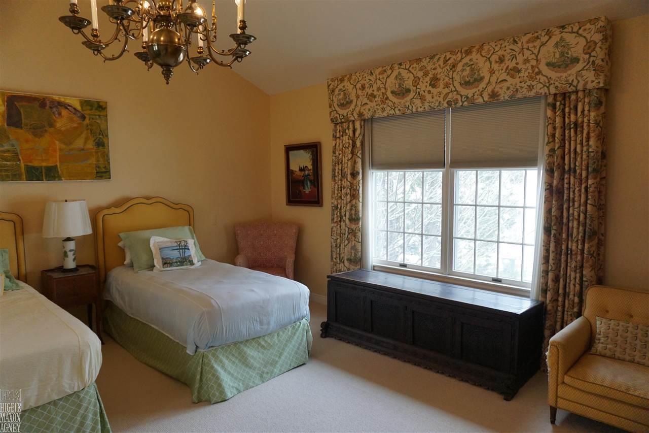 295 Lincoln Road Grosse Pointe, MI 48230 - Photo 18 of 36 50044150-17.JPG