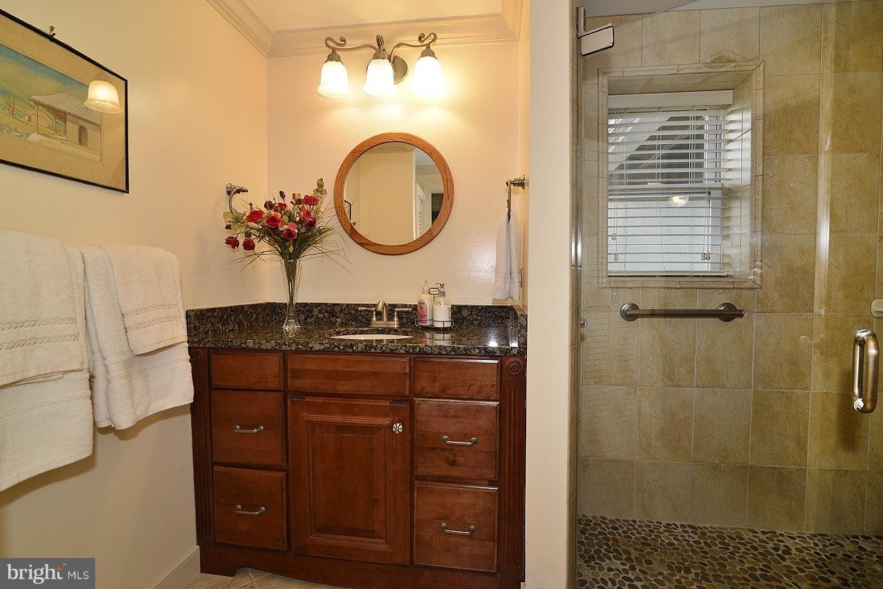 3446 Luttrell Road Annandale, VA 22003 - Photo 16 of 30 Bath 2