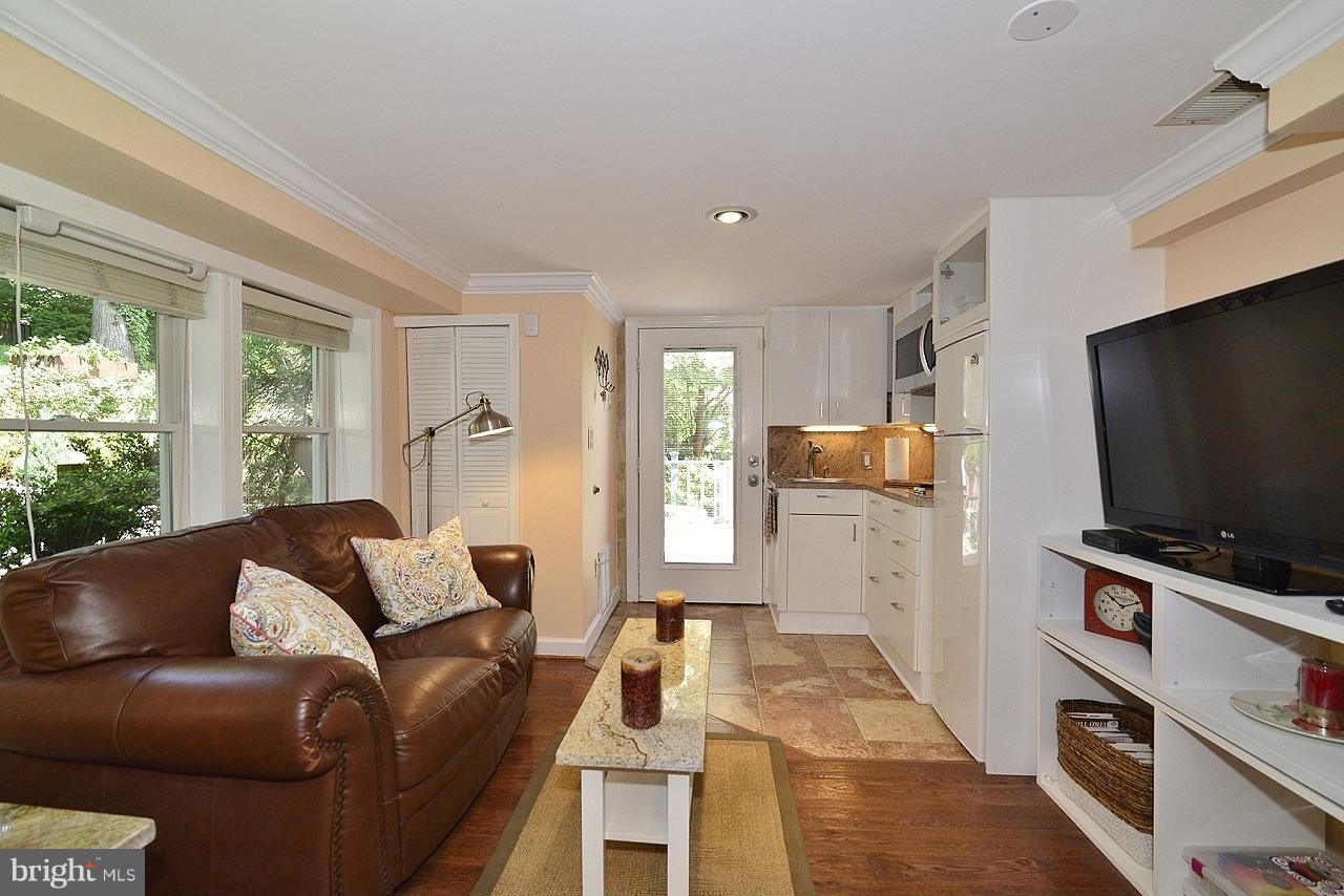 3446 Luttrell Road Annandale, VA 22003 - Photo 22 of 30 Inlaw Suite