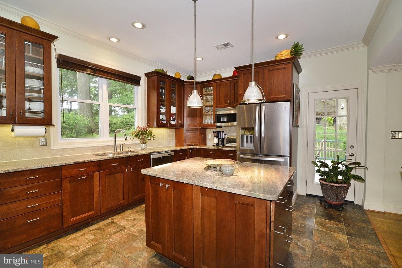 3446 Luttrell Road Annandale, VA 22003 - Photo 4 of 30 Kitchen