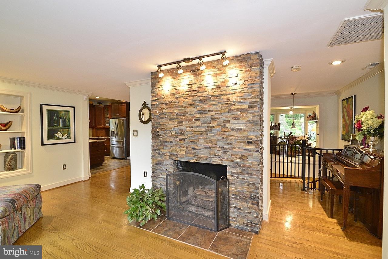 3446 Luttrell Road Annandale, VA 22003 - Photo 10 of 30 Interior (General)