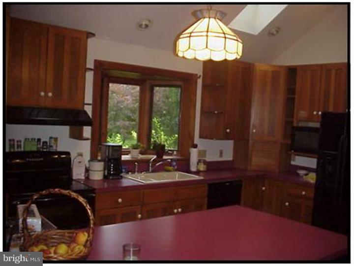 888 Ellis Woods Road Pottstown, PA 19465 - Photo 9 of 23 Kitchen