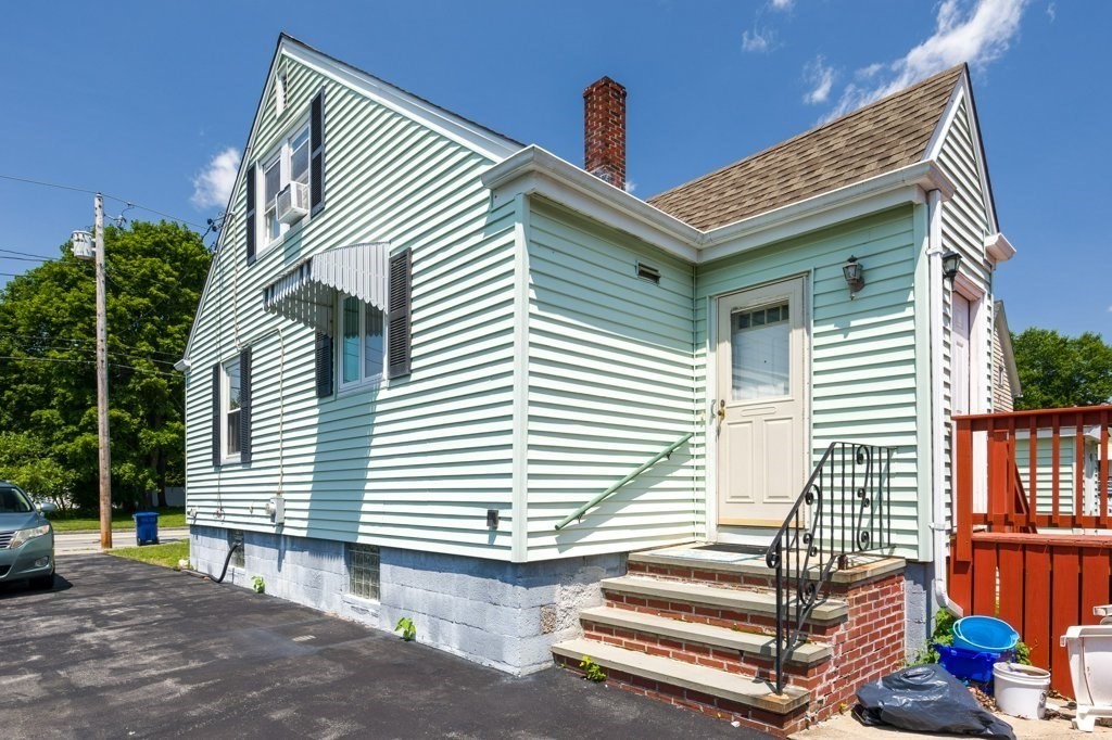 111 Howland Road Fairhaven, MA 02719 - Photo 8 of 25 Gallery Image 8