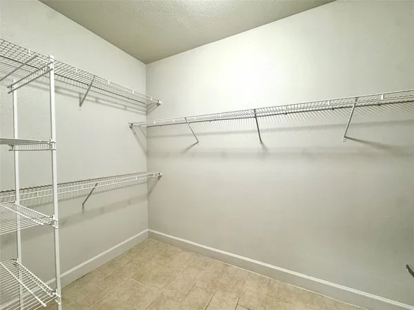 $2,211 | 3333 Weslayan Street, Unit 2363, Houston, TX 77027