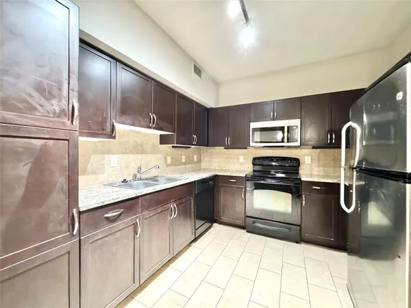 $1,763 | 3333 Weslayan Street, Unit 1422, Houston, TX 77027