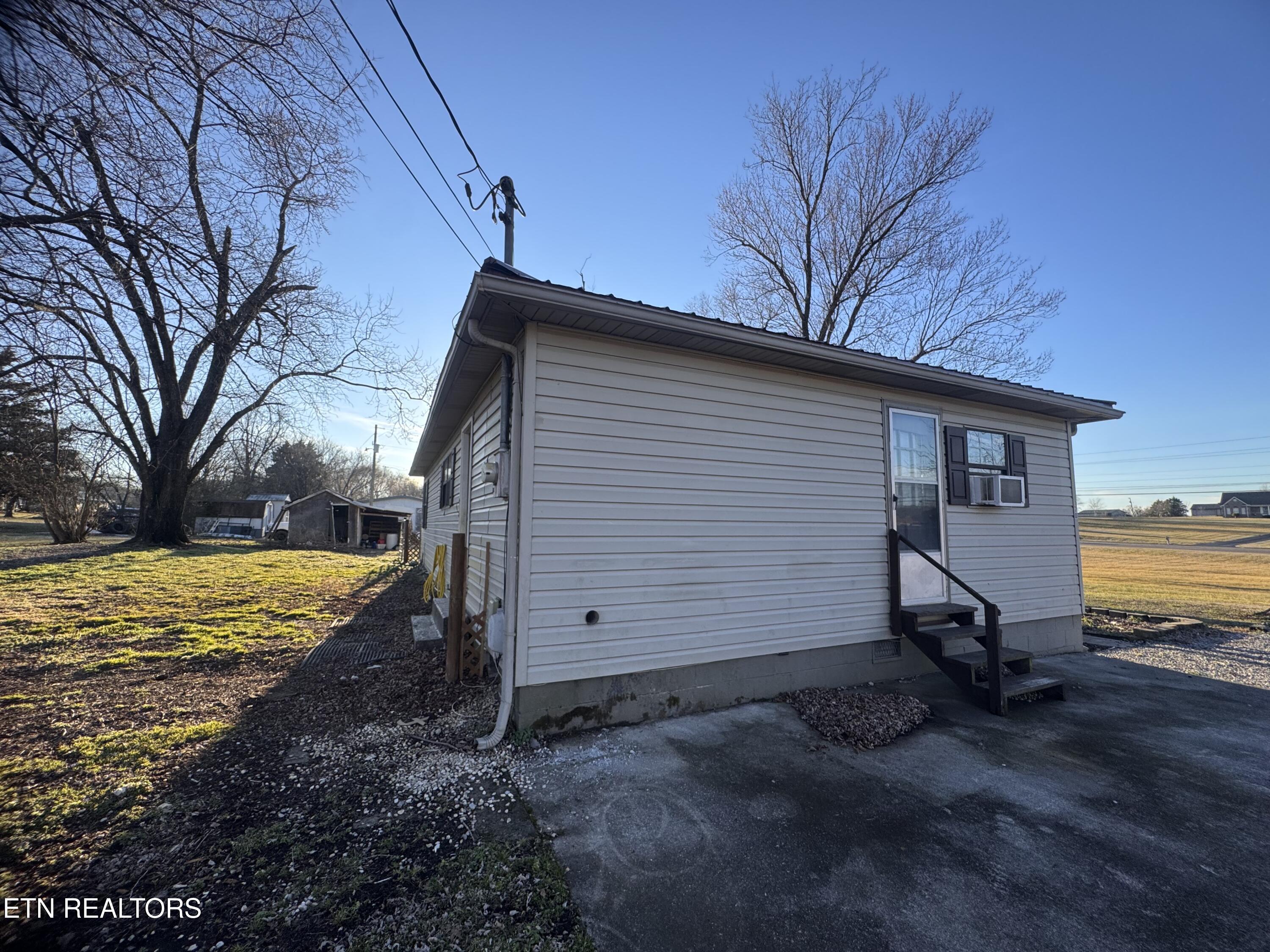 170 Dotson Road Greenback, TN 37742 - Photo 16 of 18 Side of Home