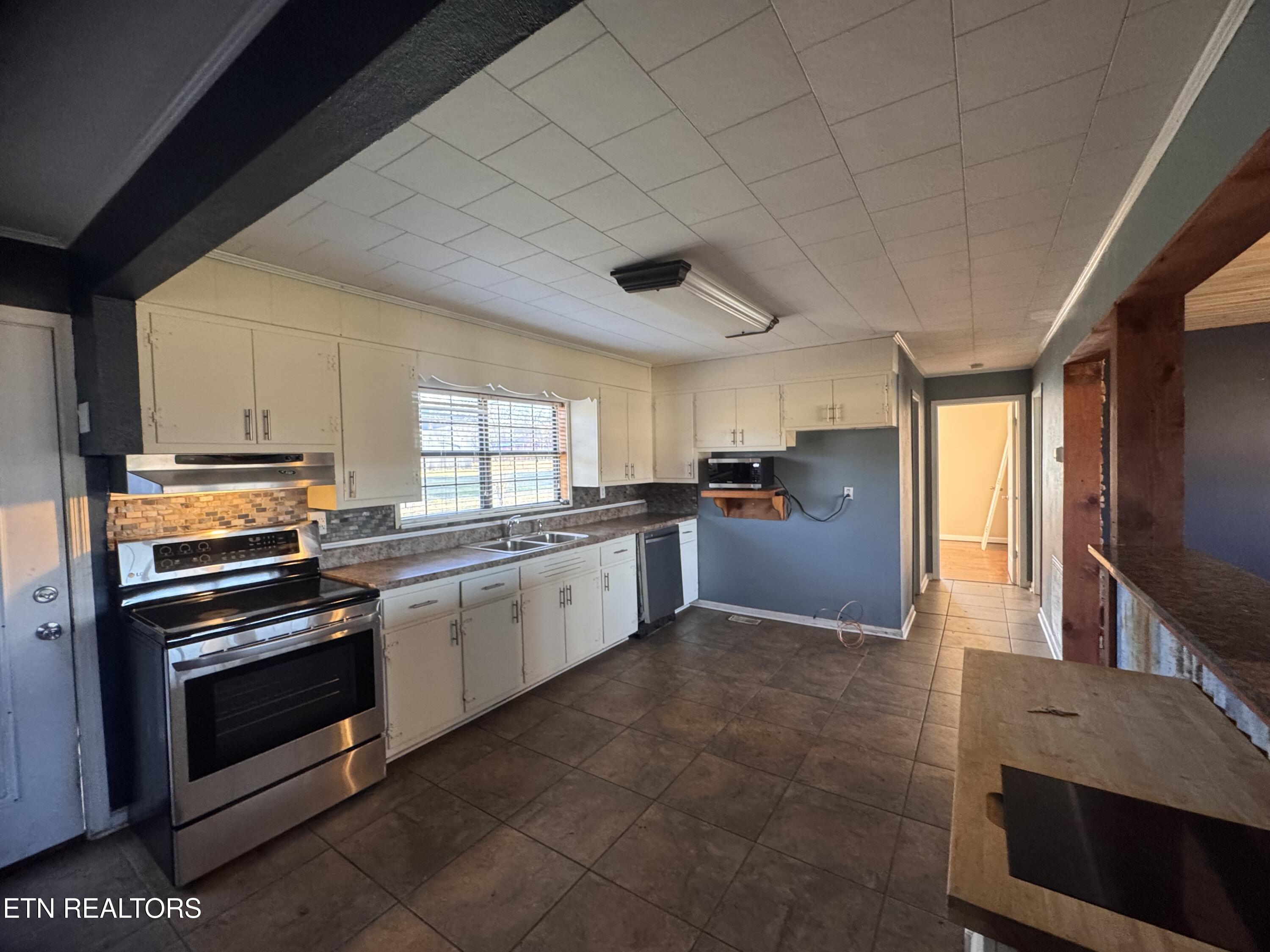 170 Dotson Road Greenback, TN 37742 - Photo 6 of 18 Kitchen