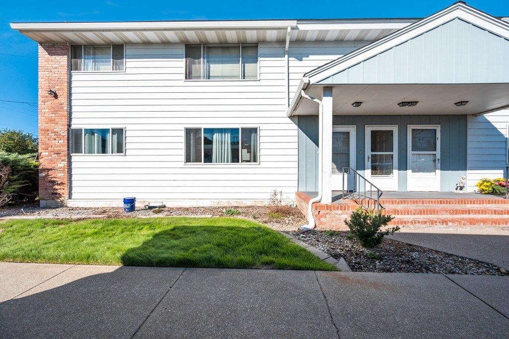 250 North Raymond Road, Unit A1 Spokane Valley, WA 99206 - Photo 2 of 19