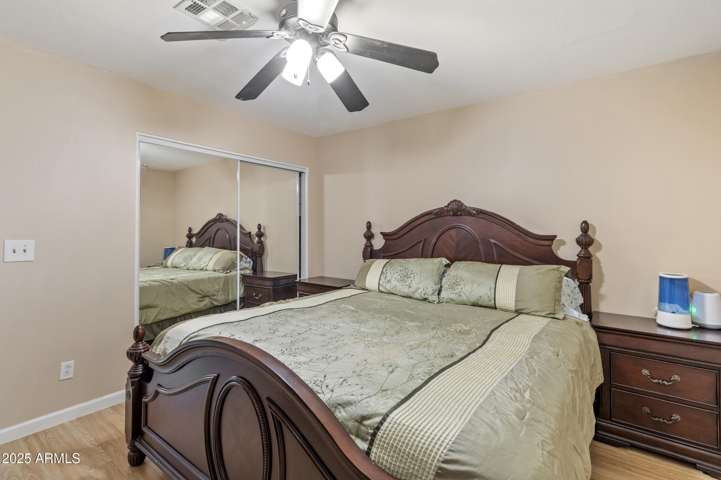 2201 West Wethersfield Road Phoenix, AZ 85029 - Photo 12 of 19 11_img_1567
