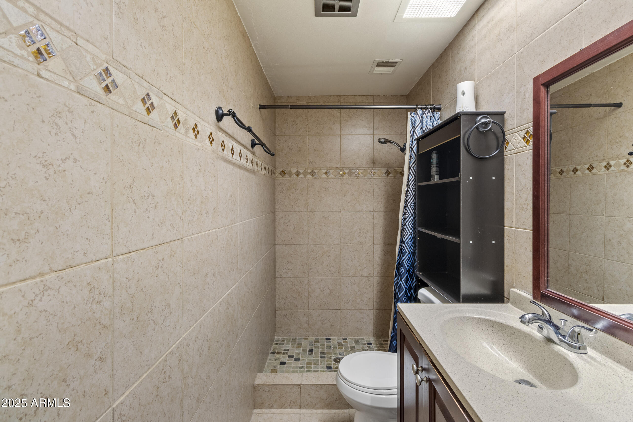 2201 West Wethersfield Road Phoenix, AZ 85029 - Photo 13 of 19 12_img_1564