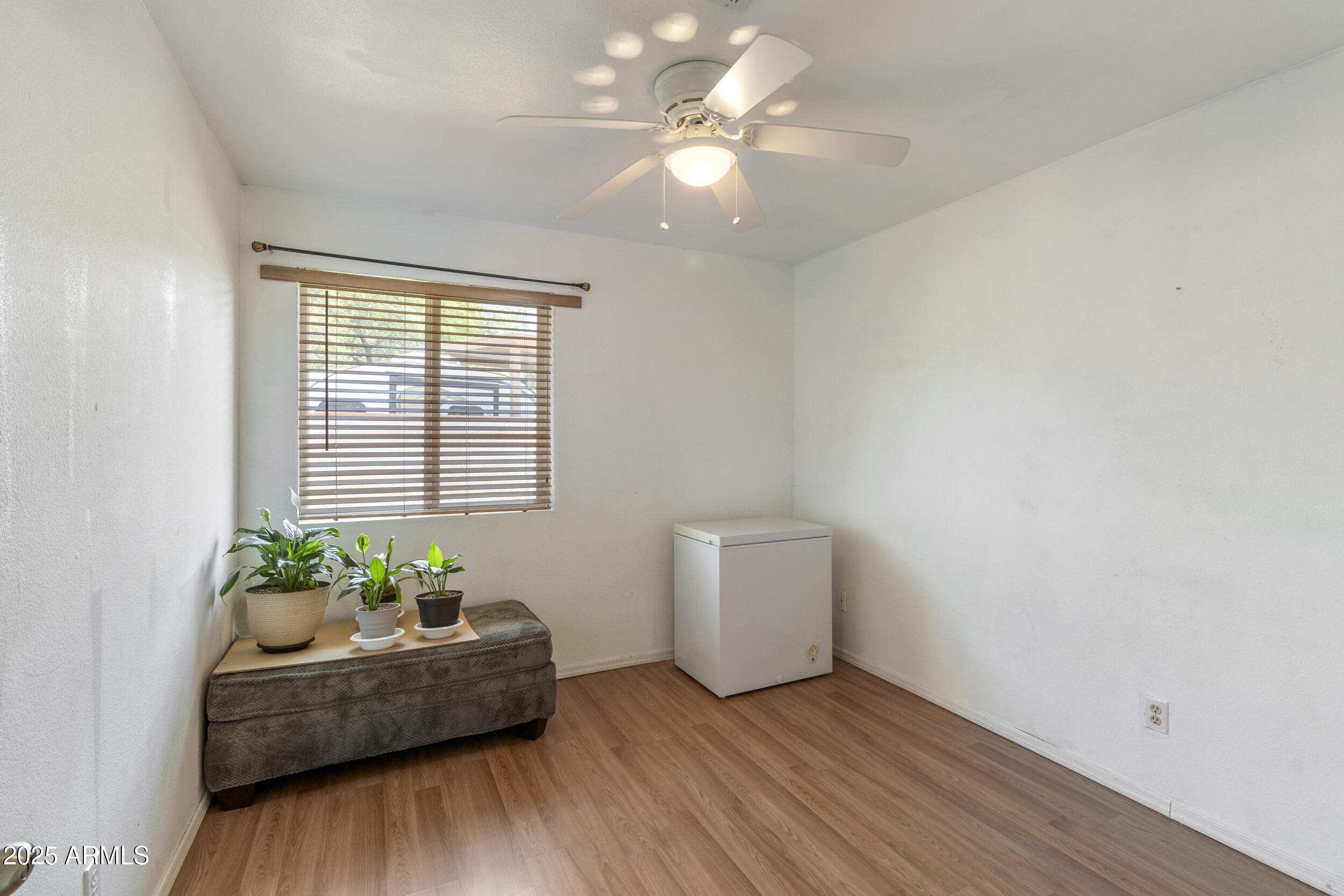 2201 West Wethersfield Road Phoenix, AZ 85029 - Photo 16 of 19 15_img_1558