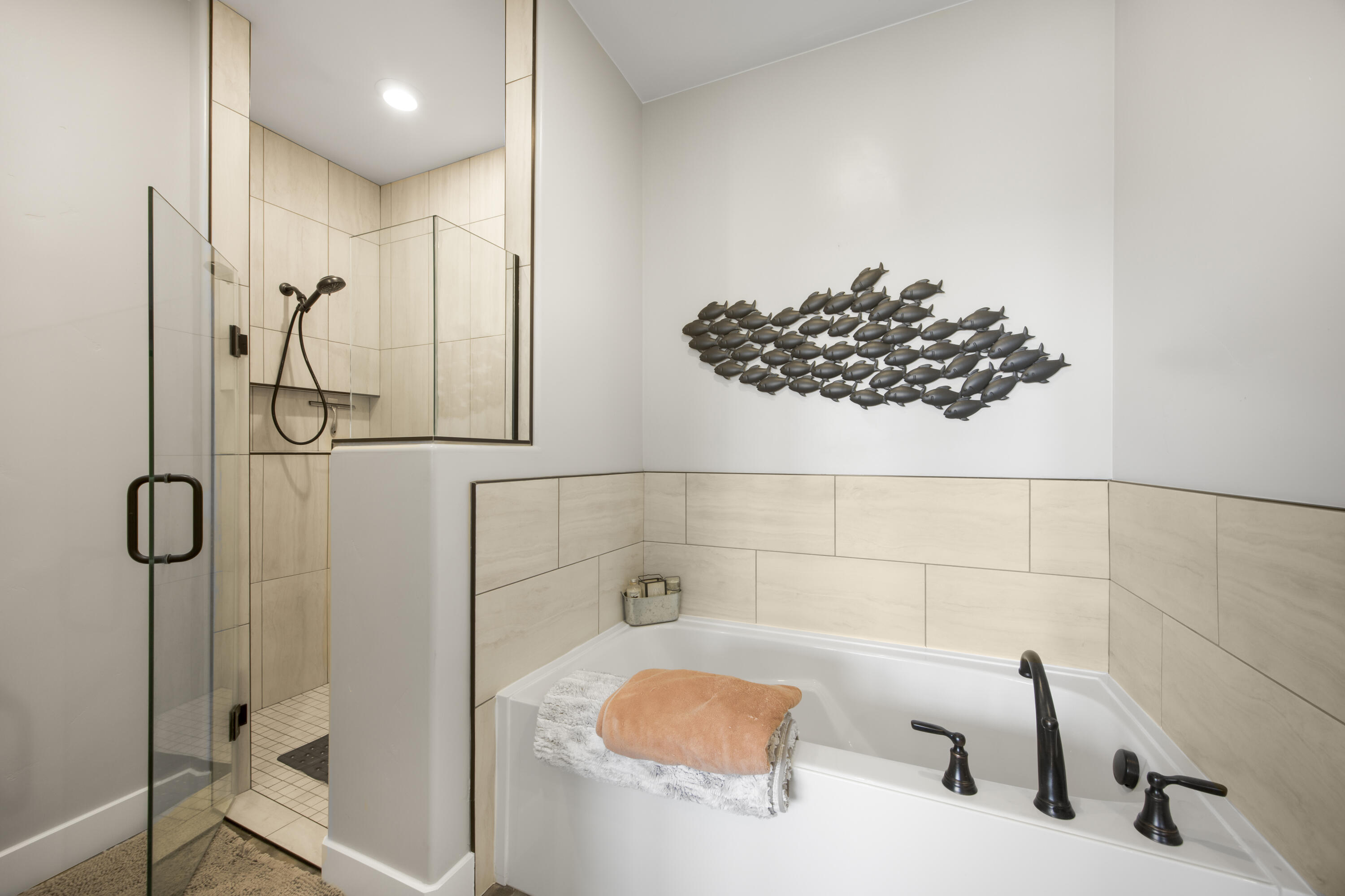 583 Alserio Lane St. George, UT 84770 - Photo 21 of 42 Primary Bathroom