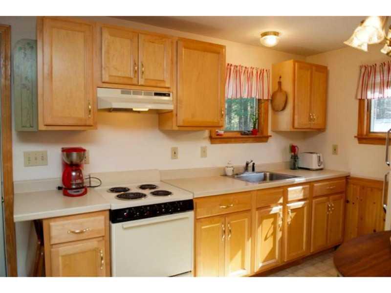 42 Mast Camp Road Waterboro, ME 04087 - Photo 18 of 29 Kitchen.