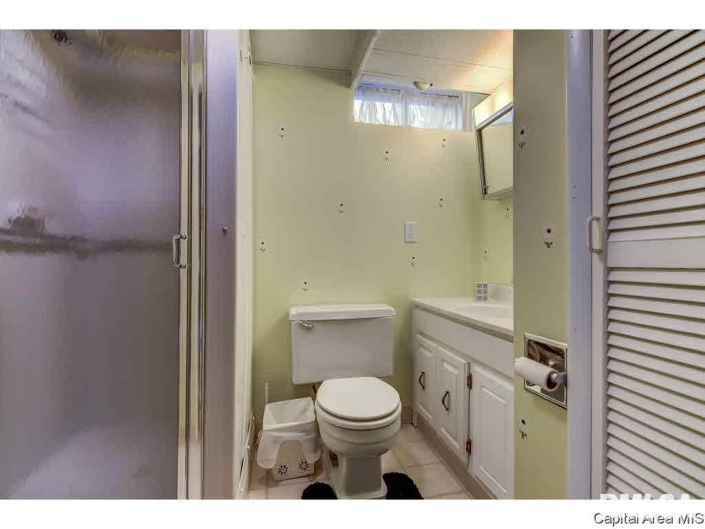 1317 Valley Drive Springfield, IL 62702 - Photo 27 of 35