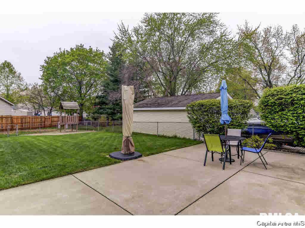 1317 Valley Drive Springfield, IL 62702 - Photo 32 of 35