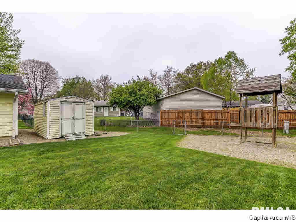 1317 Valley Drive Springfield, IL 62702 - Photo 33 of 35