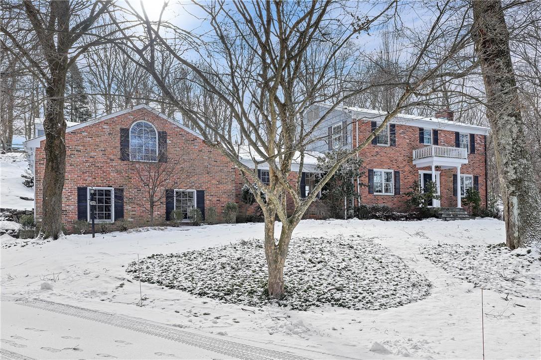 Welcome to 35 Hilltop Drive!