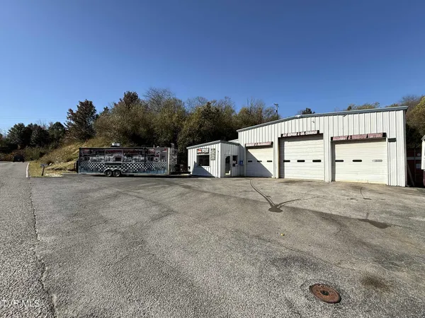 $379,000 | 605 Trent Street Southeast, Norton, VA 24273