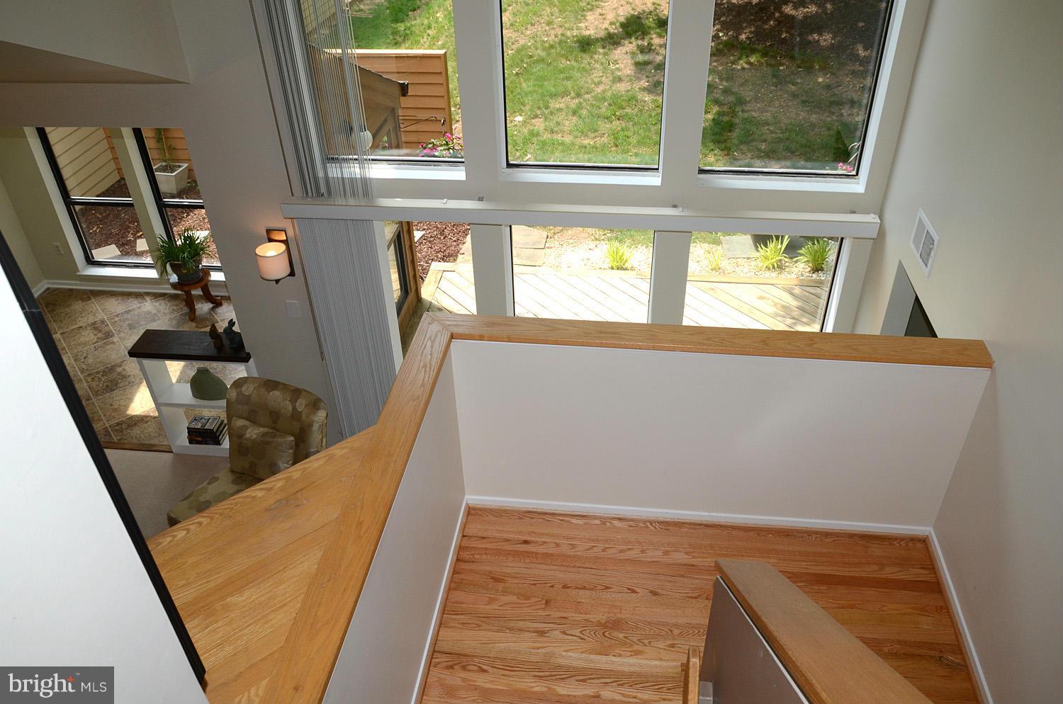 11030 Solaridge Drive Reston, VA 20191 - Photo 17 of 30 a view of an entryway