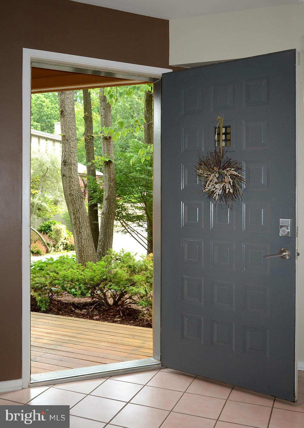 11030 Solaridge Drive Reston, VA 20191 - Photo 3 of 30 a very nice looking space with a large window