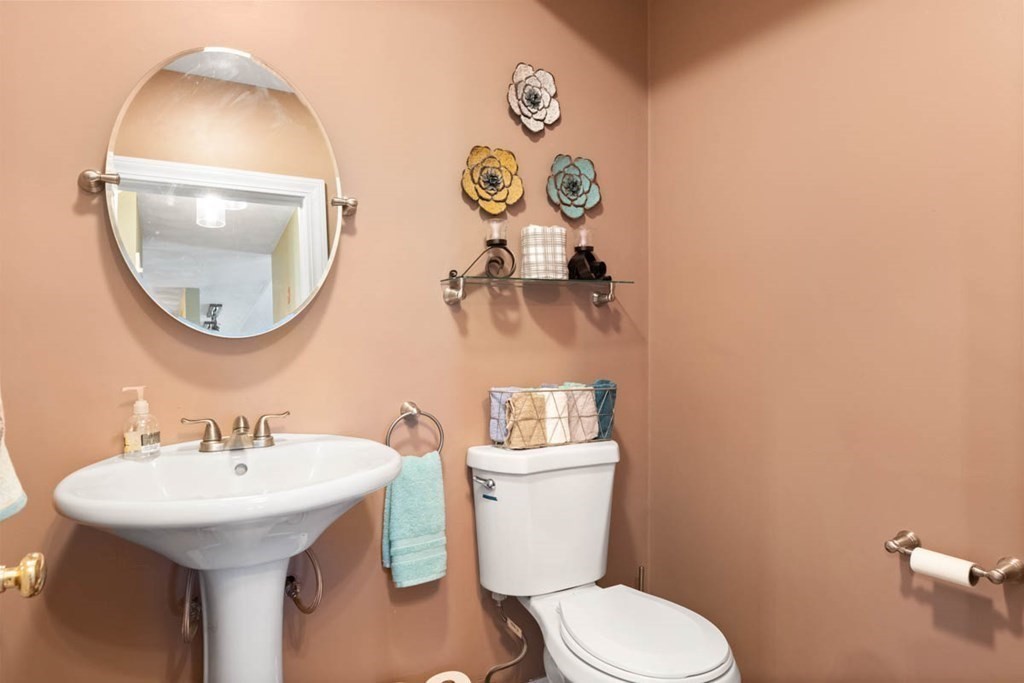 2 Valleyview Farm Road Haverhill, MA 01835 - Photo 13 of 40 Gallery Image 13