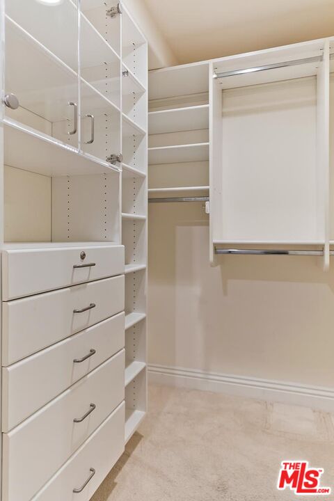 10795 Wilshire Boulevard, Unit 403 Los Angeles, CA 90024 - Photo 11 of 27 a close up view of closet