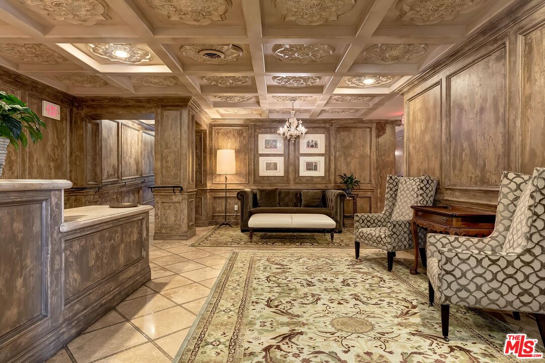 10795 Wilshire Boulevard, Unit 403 Los Angeles, CA 90024 - Photo 18 of 27 a lobby with furniture