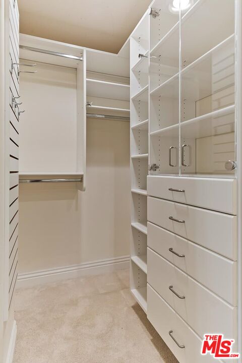 10795 Wilshire Boulevard, Unit 403 Los Angeles, CA 90024 - Photo 8 of 27 a view of closet