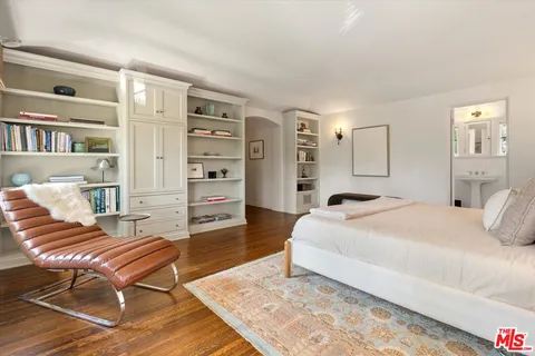 $3,350,000 | 1836 Outpost Drive, Los Angeles, CA 90068