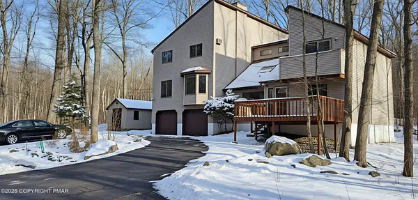 $398,000 | 228 Edinburgh Road, Bushkill, PA 18324