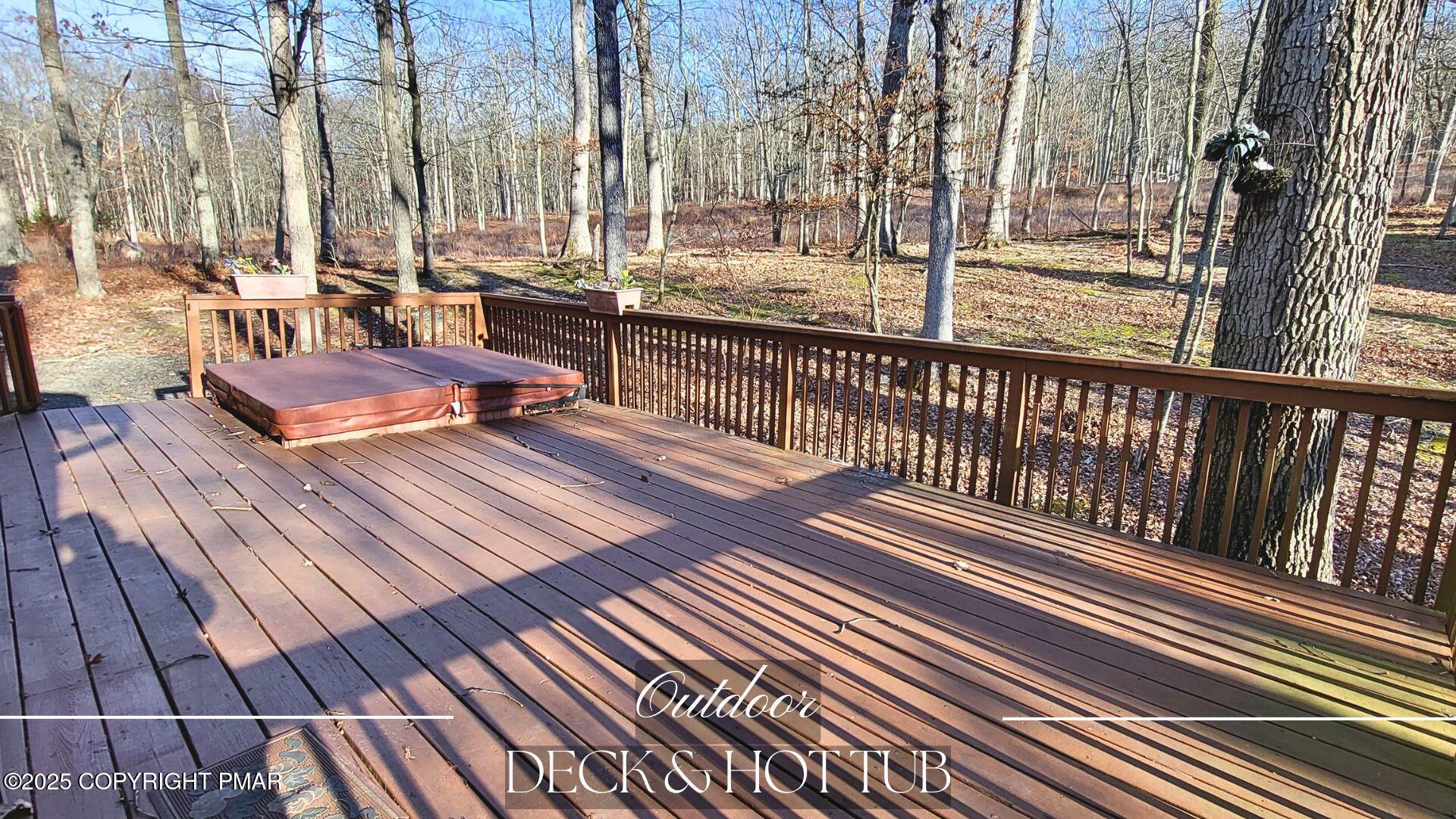 228 Edinburgh Road Bushkill, PA 18324 - Photo 12 of 77 deck