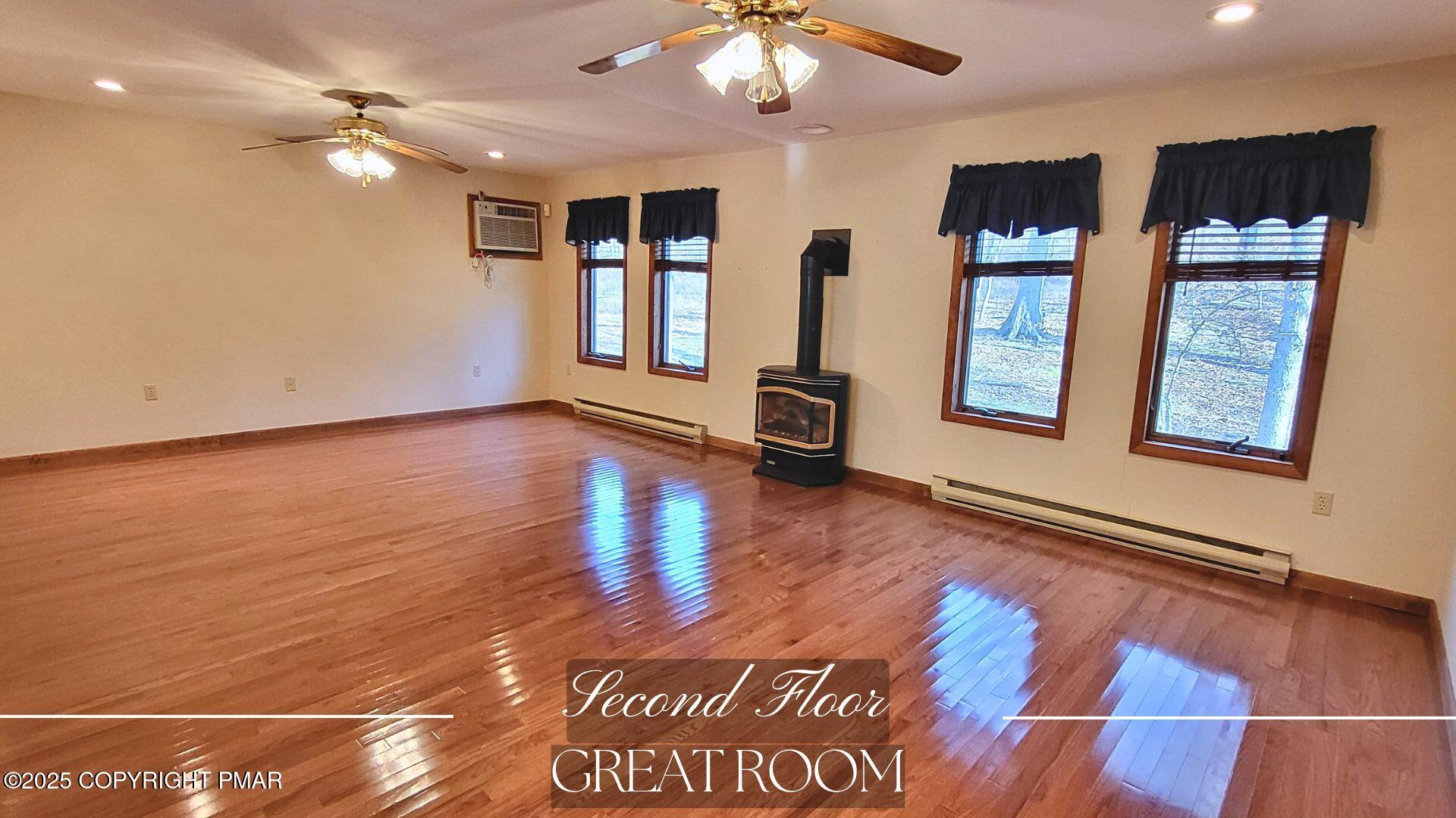 228 Edinburgh Road Bushkill, PA 18324 - Photo 18 of 77 great room