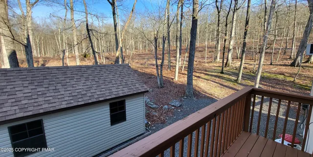 $453,000 | 228 Edinburgh Road, Bushkill, PA 18324