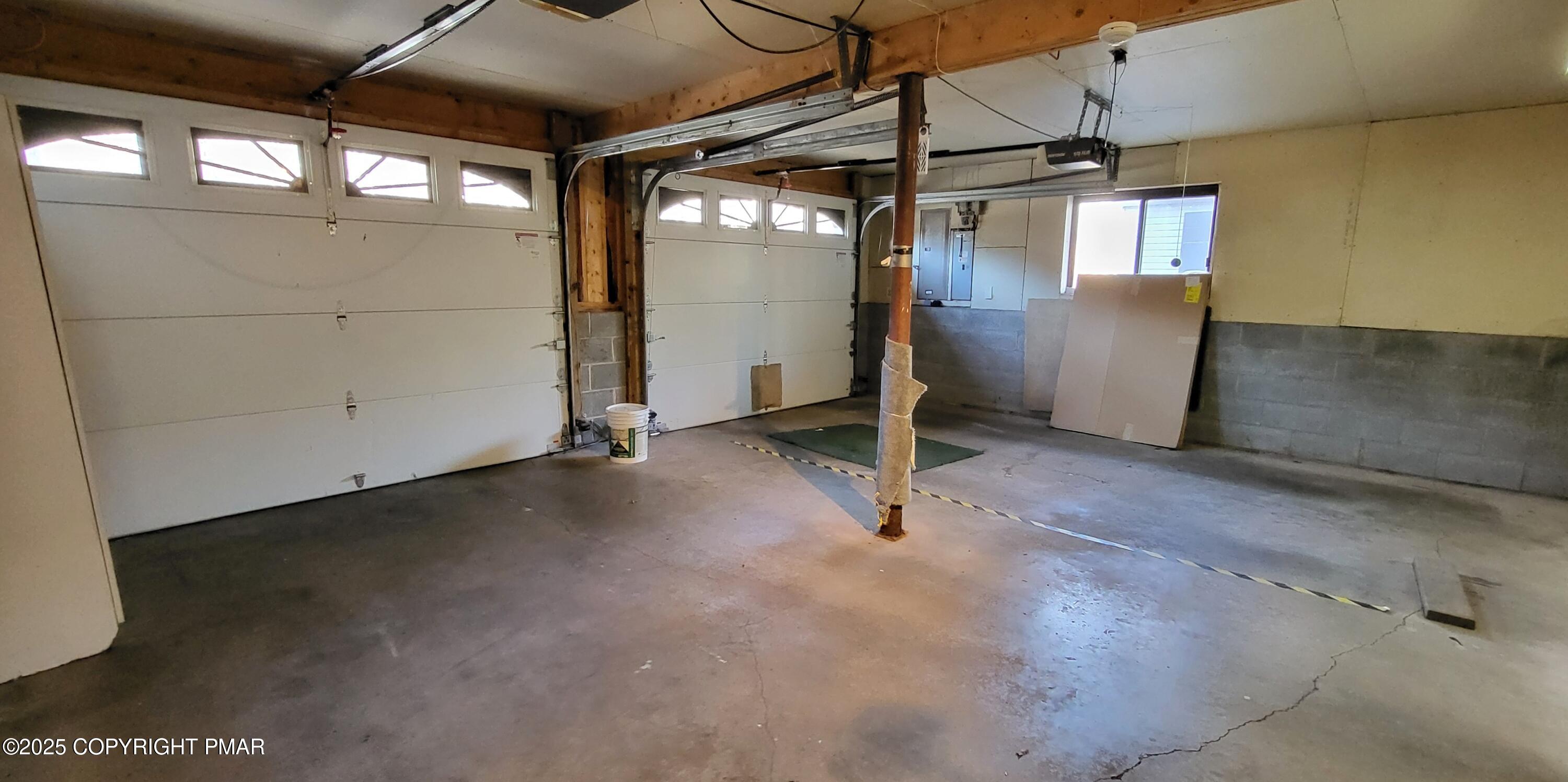 228 Edinburgh Road Bushkill, PA 18324 - Photo 49 of 77 20251222_143607