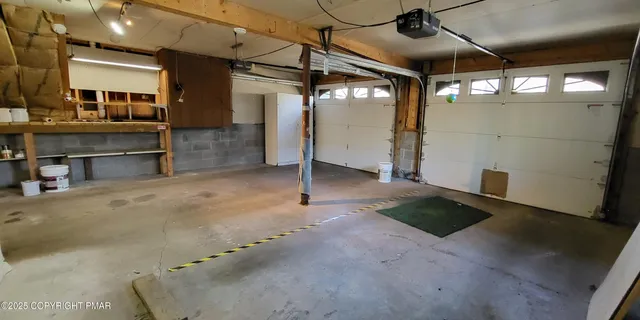 $453,000 | 228 Edinburgh Road, Bushkill, PA 18324