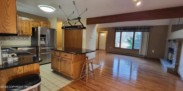 $453,000 | 228 Edinburgh Road, Bushkill, PA 18324