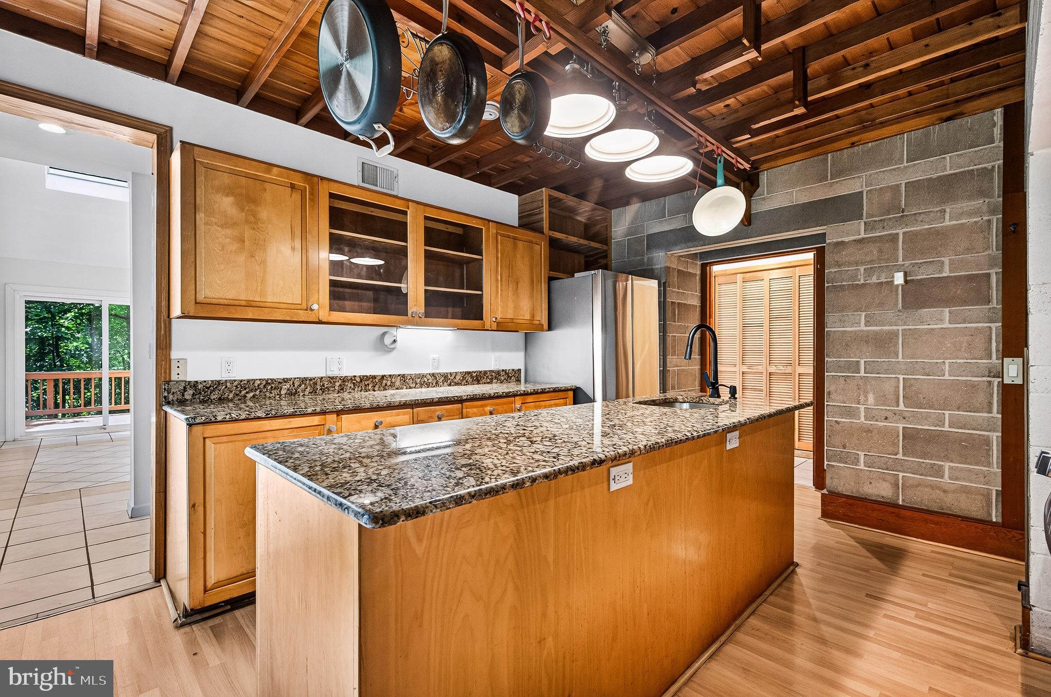 10817 Cross School Road Reston, VA 20191 - Photo 29 of 89 Kitchen