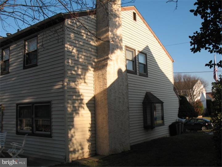 13030 Sewell Road Philadelphia, PA 19116 - Photo 22 of 24 Exterior Side