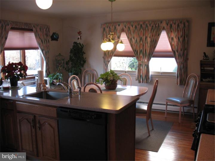 13030 Sewell Road Philadelphia, PA 19116 - Photo 4 of 24 Kitchen