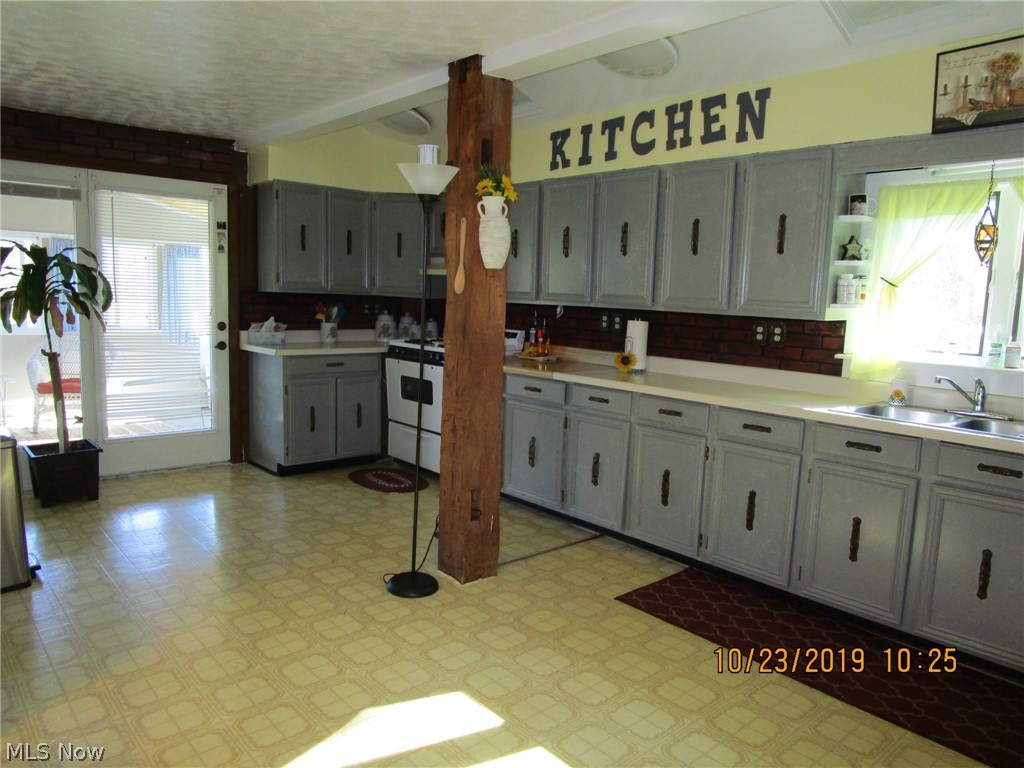 1637 Dodgeville Road Rome, OH 44085 - Photo 8 of 35