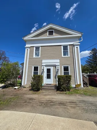 $1,800 | 15 Main Street, Unit A, Williamsburg, MA 01096