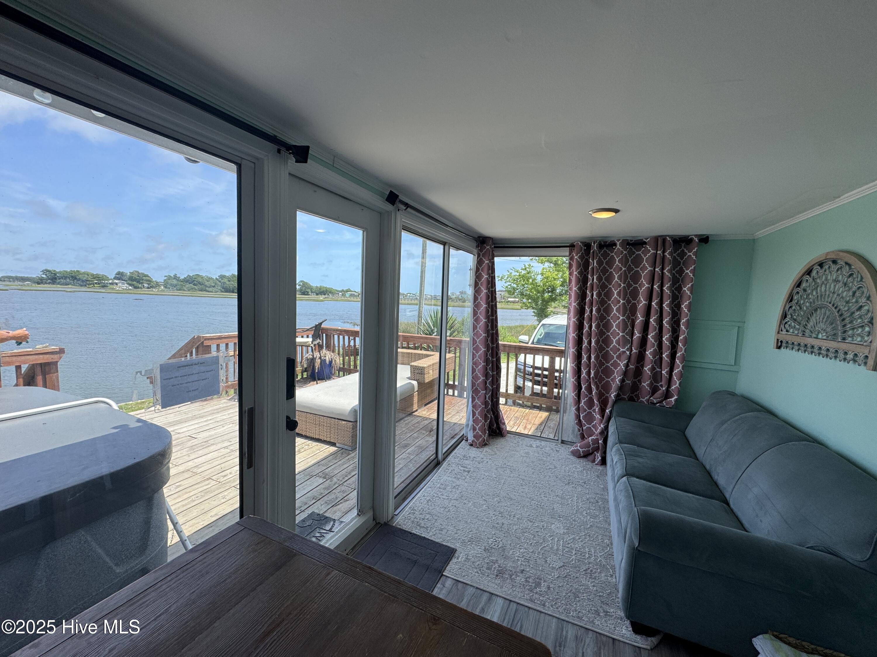 123 Cedar Point Boulevard Cedar Point, NC 28584 - Photo 10 of 21 IMG_2801