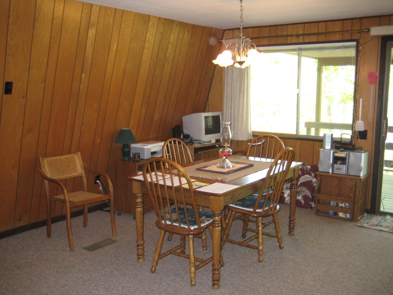 816 High Point Road Moneta, VA 24121 - Photo 10 of 11 Plenty of Room for Dining