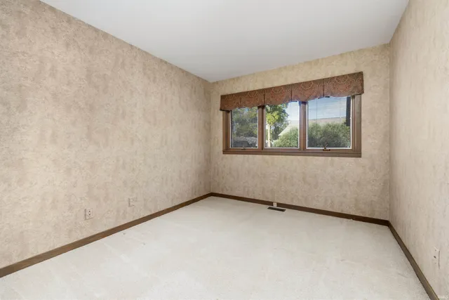 $254,900 | 271 North McClellan Street, Unit 105, Auburn, IN 46706