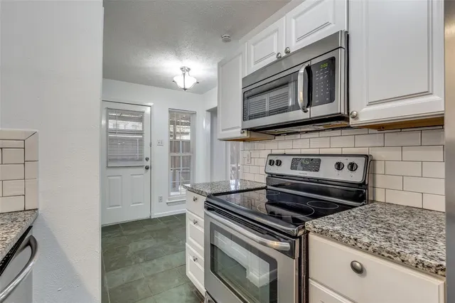 $2,595 | 7608 Woodthrush Drive, Dallas, TX 75230