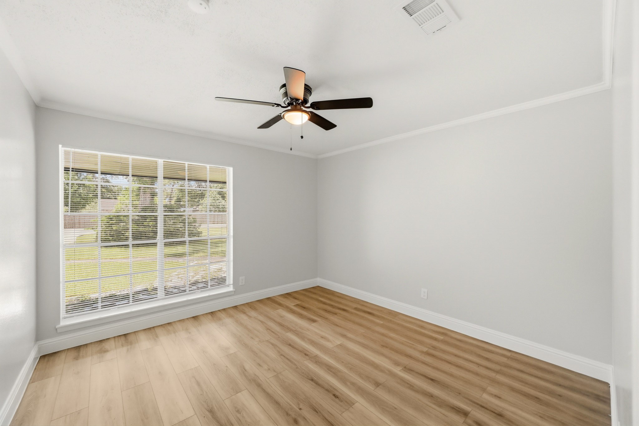 1310 Burning Tree Road Houston, TX 77339 - Photo 16 of 32