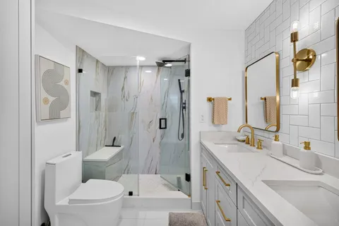$660,000 | 2841 North Ocean Boulevard, Unit 1806, Fort Lauderdale, FL 33308